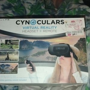 Virtual reality headset and remote